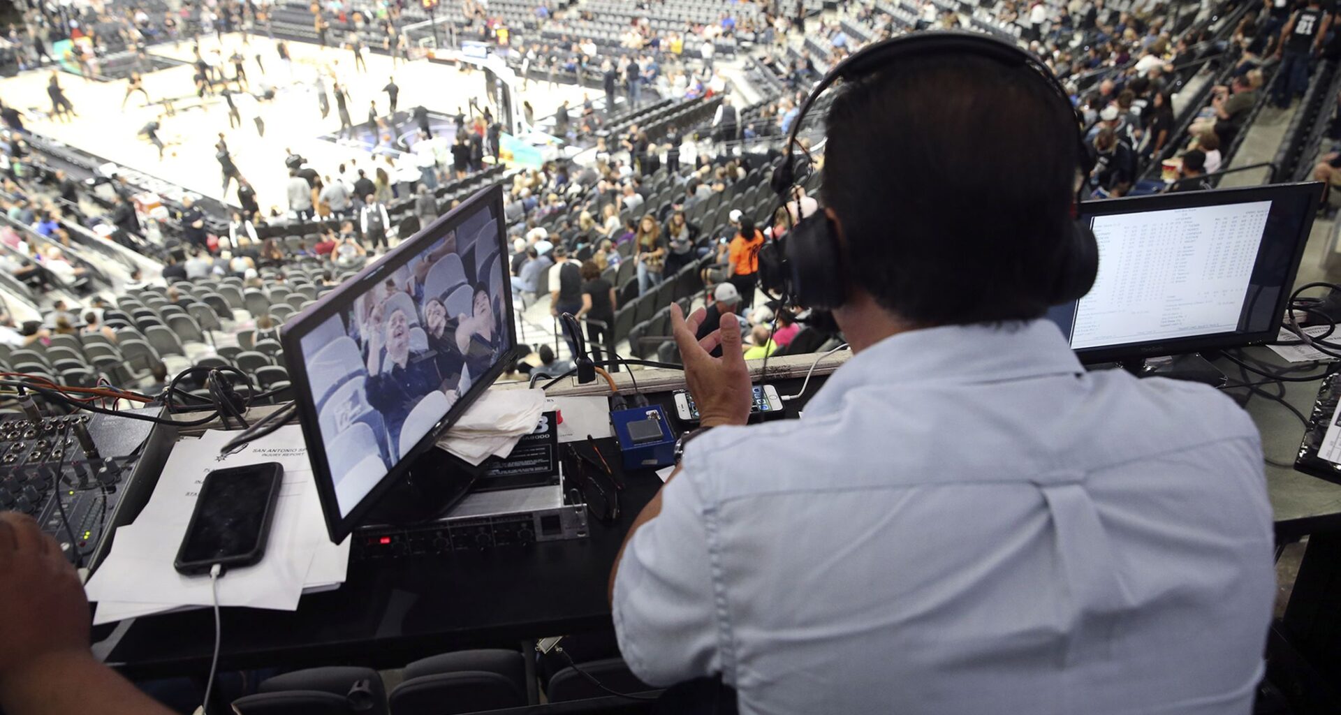 Spurs Spanish radio voice Paul Castro reflects on improbable journey