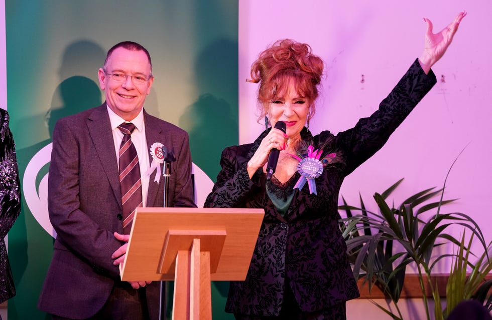Elaine Knight, Ian Beale, EastEnders elaine knight, ian beale, eastenders