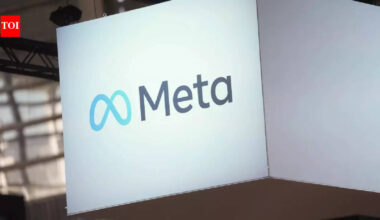 Andrew Bosworth: Meta CTO Andrew Bosworth makes it clear to employees: You can be angry, or shocked, but there is no option to… |