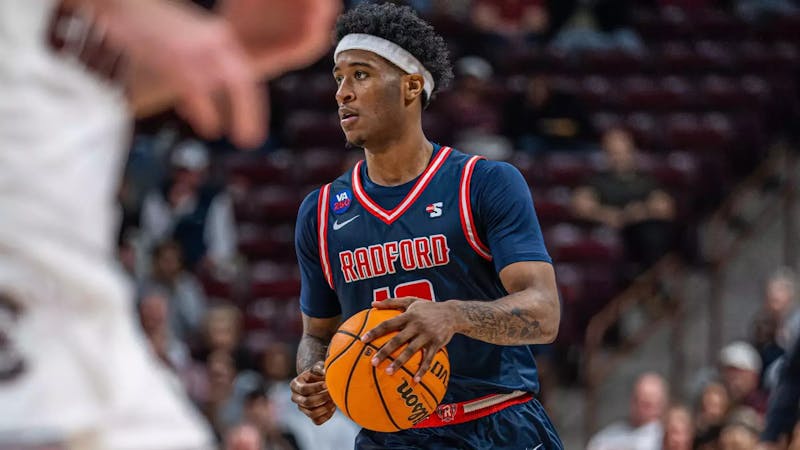 Men’s basketball lands 6-foot-3 sophomore guard Del Jones out of transfer portal