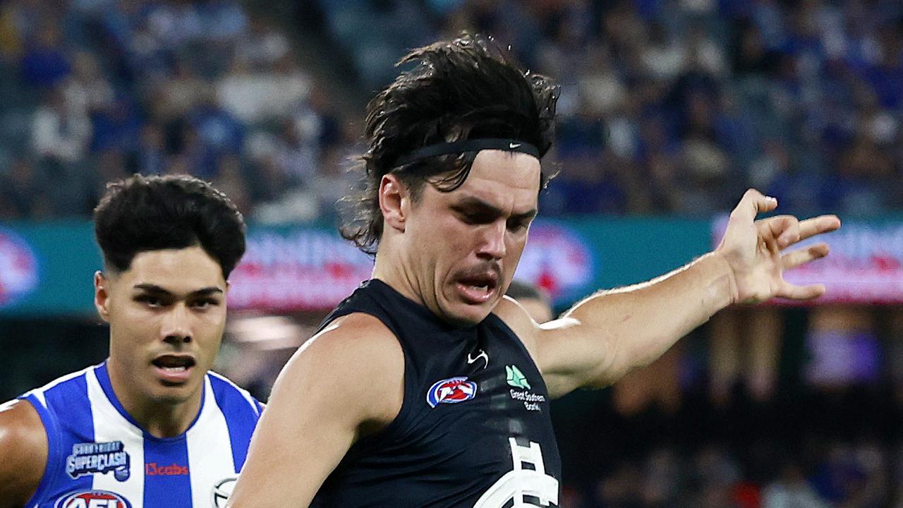 Carlton’s Elijah Hollands gets dad’s support after hospital admission