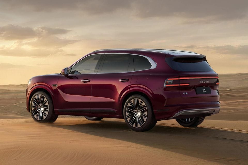 Zeekr 8X