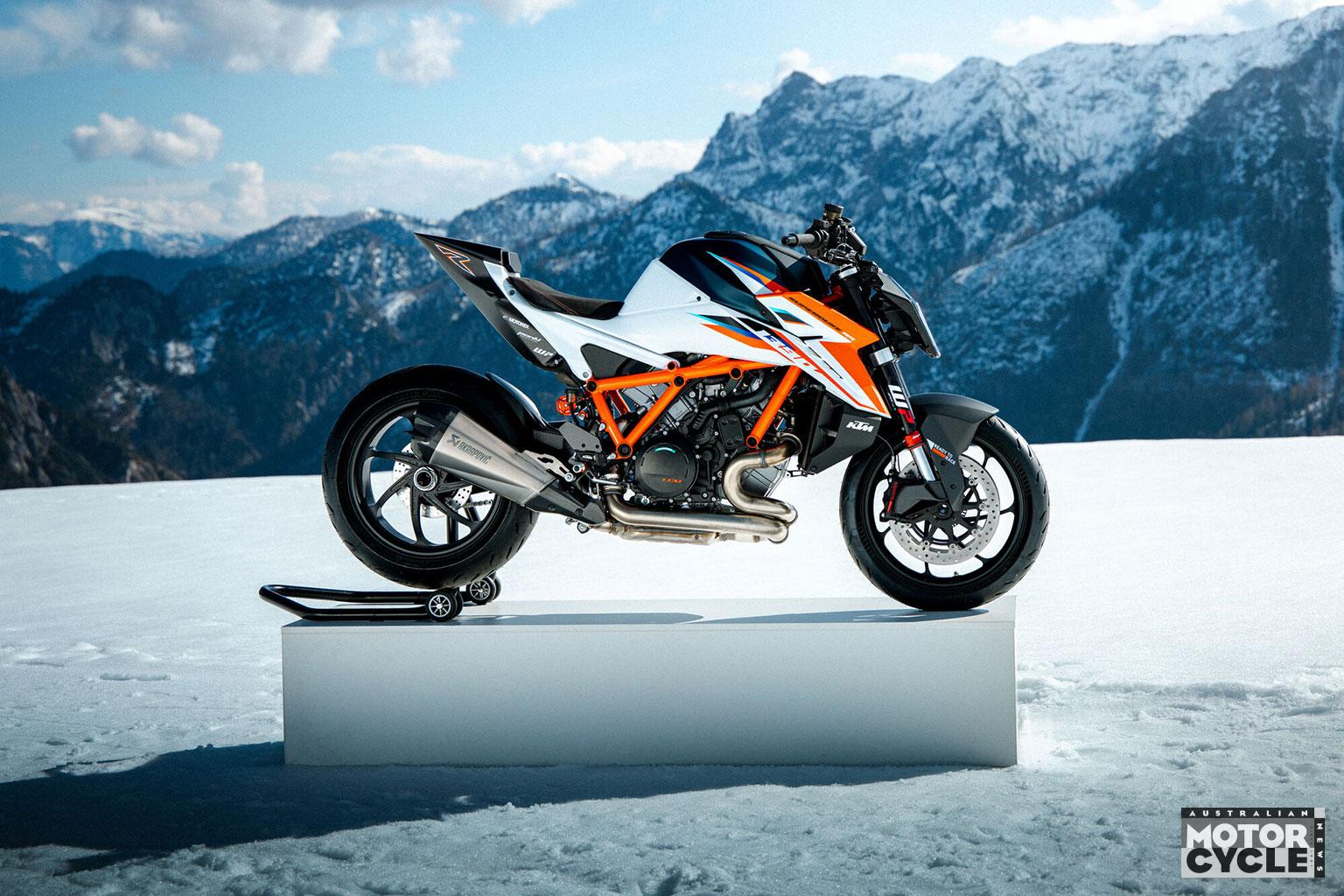 KTM 1390 Super Duke RR unleashed at last