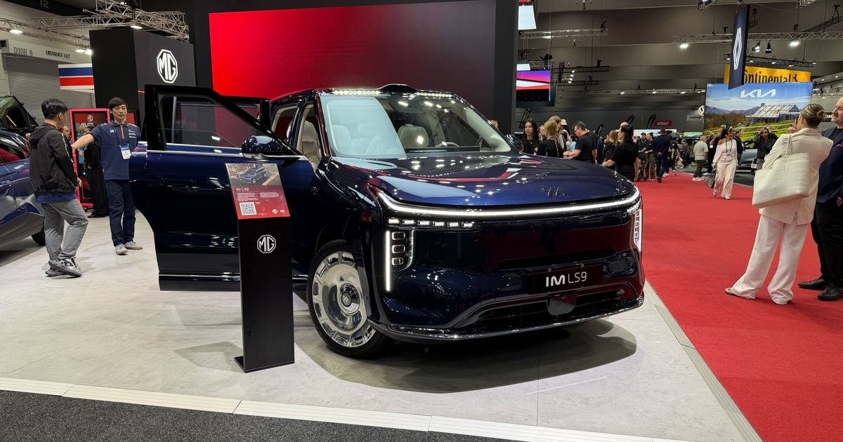 MG previews luxurious extended-range electric flagship SUV in Australia