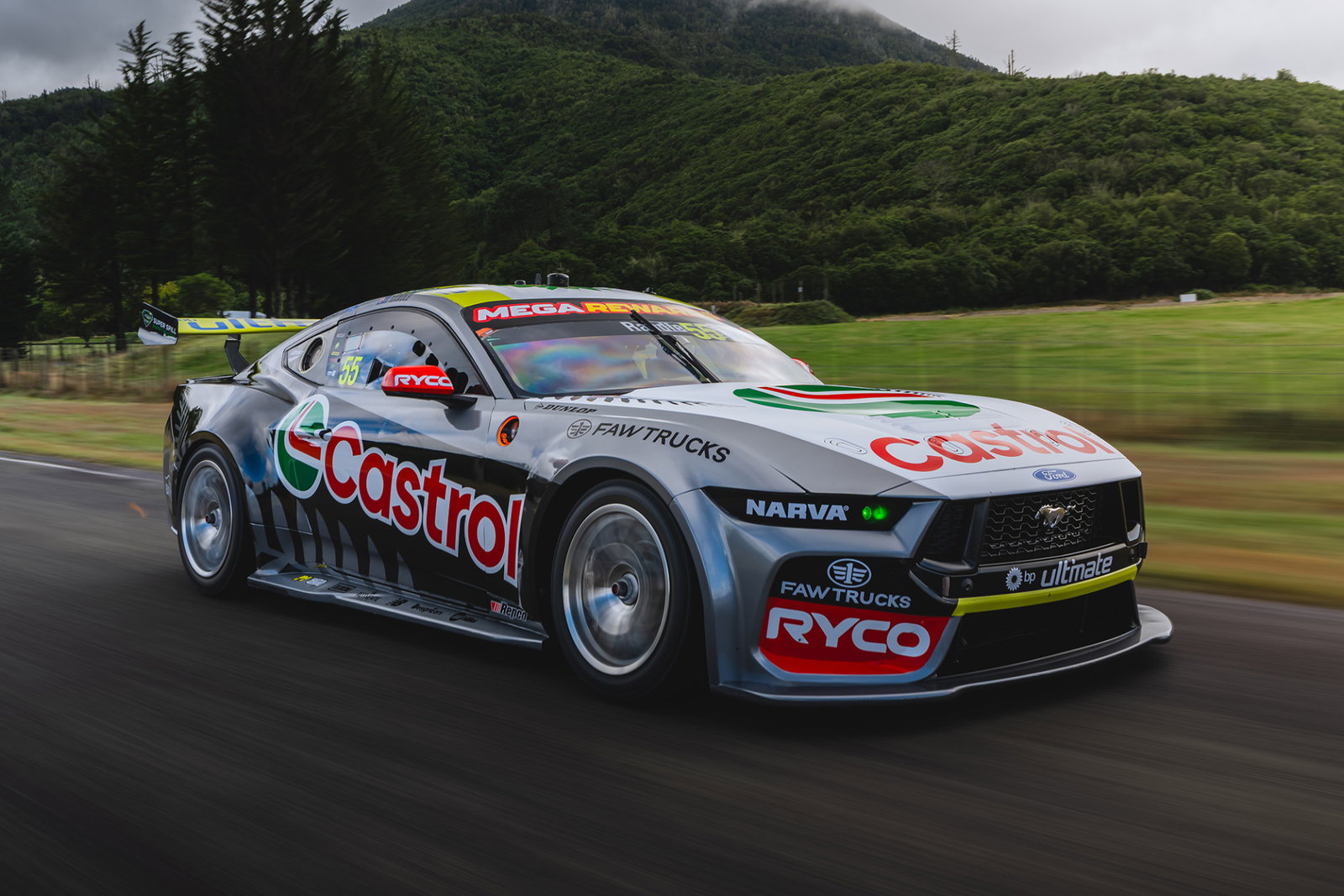 Silver fern scheme for Randle’s 150th Supercars start