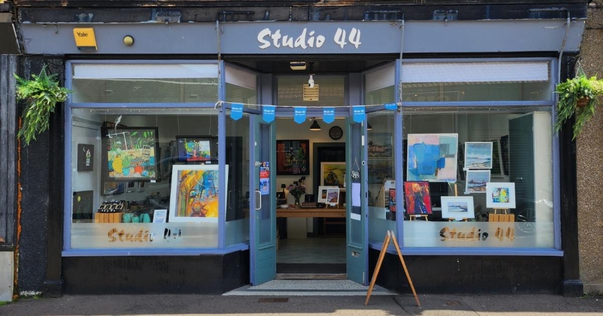 Ayr artist George Lockhart's new Largs exhibition at 86