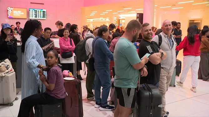 Police have locked down part of Terminal 1 Perth International Airport PICTURE: 7NEWS Picture: 7NEWS
