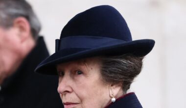 Princess Anne wears one of her oldest brooches as she pays tribute to the fallen on Anzac Day
