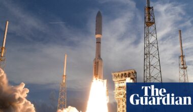 Amazon to buy satellite firm Globalstar for $11.57bn in challenge to Musk’s Starlink | Technology