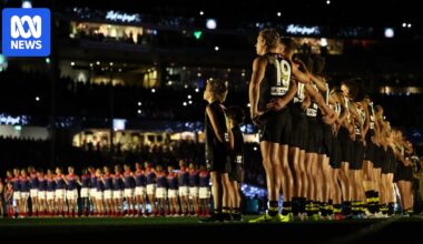 AFL live updates: Richmond vs Melbourne Anzac Day Eve at the MCG blog, scores and stats