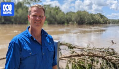 Water storage feud heats up as frustrated Central Queensland farmers take on corporate giants