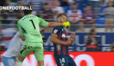 Article image:📹 Football or boxing? Match in Spain marred by assault, watch and judge