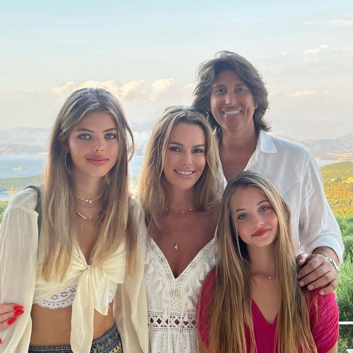 Amanda Holden and family