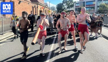 Booing at Anzac Day services shows lack of public awareness of racism in Australia