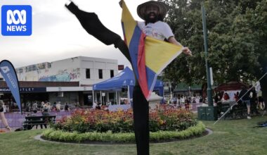 Man expects to nab Guinness World Record after running half-marathon on stilts