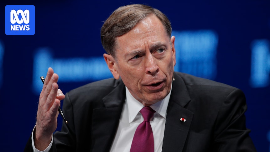 Former CIA director David Petraeus backs Donald Trump's Strait of Hormuz blockade but warns of confrontation