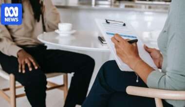 Sydney healthcare workers push for refugee Medicare access amid growing health concerns