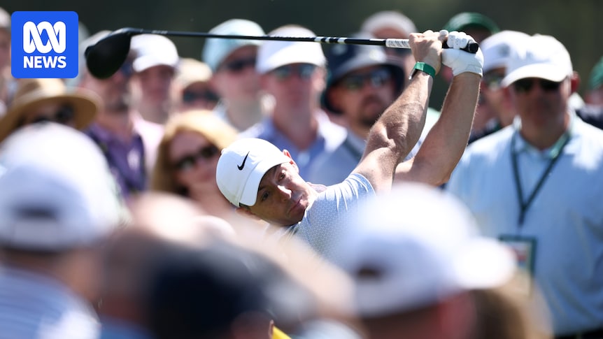 Rory McIlroy holds record Masters lead after stunning second round, Jason Day bogeys 18th hole at Augusta
