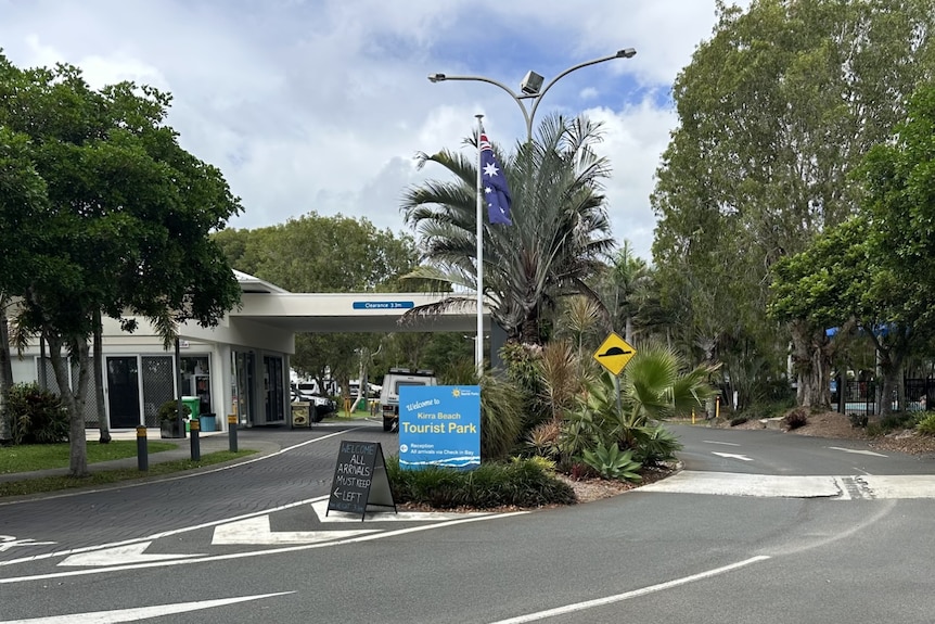 Entry to tourist park shows road and signage