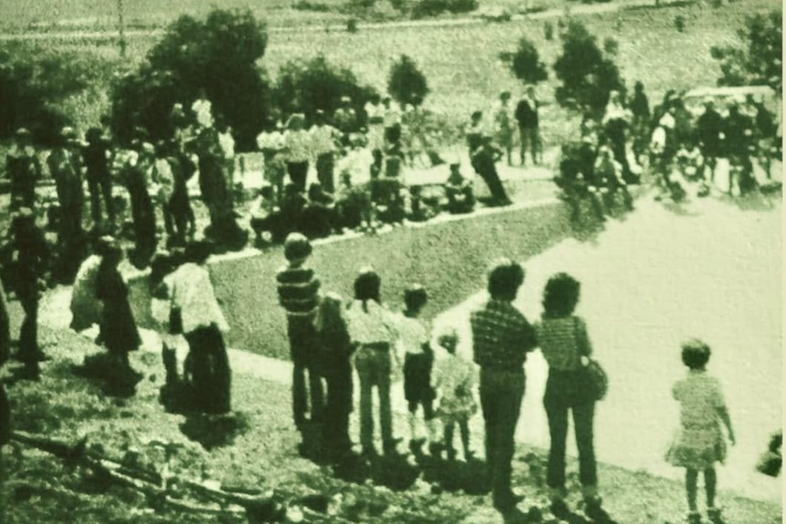A black and white photograph of the Corio Skate Bowl 1980 opening.