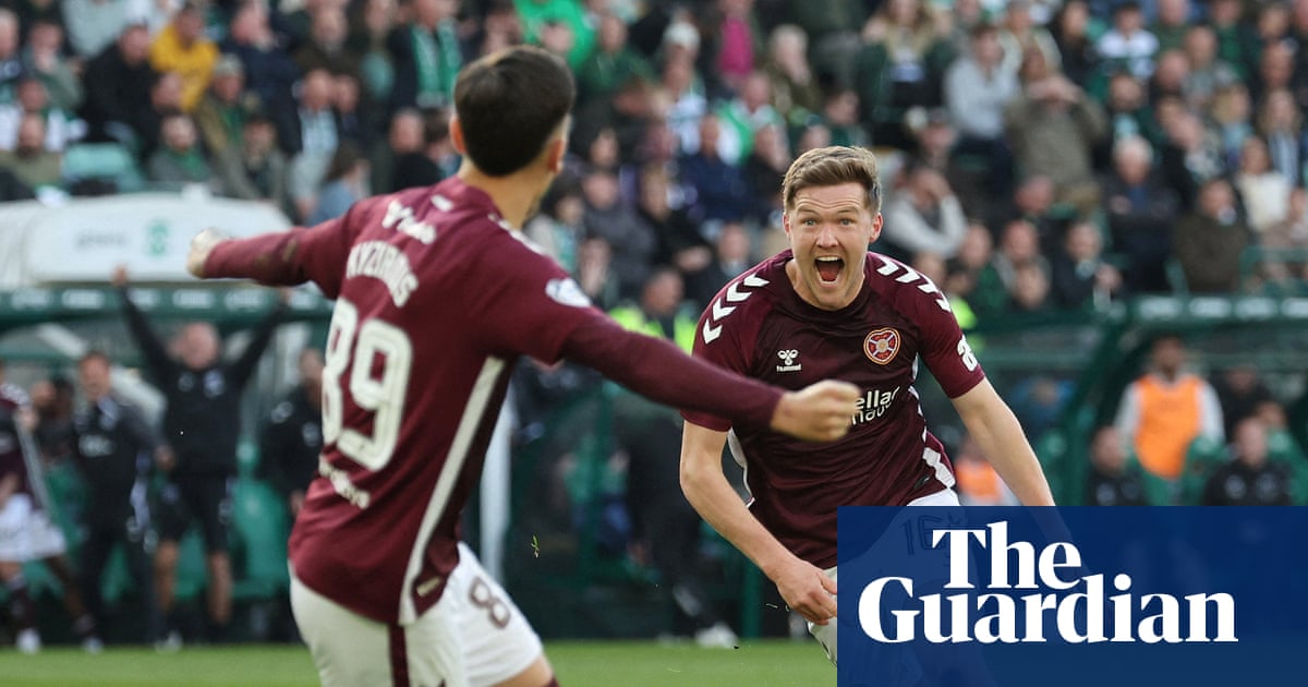 Hearts leave it late to sink nine-man Hibernian and capitalise on Rangers loss | Scottish Premiership