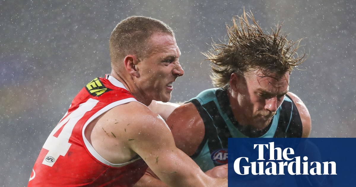 Rain puts dampener on Gather Round despite AFL’s hype and schmoozing | AFL