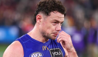 Dilemma in Lachie Neale free agency call, Adelaide Crows, Jesse Hogan contract standoff