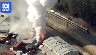 Emergency warning issued after blaze at Perth battery recycling facility