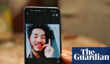 When ‘the birdman’ of St James tunnel died, Sydney commuters streamed past his body for days | Housing