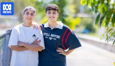 Iranian footballers who sought asylum in Australia 'overwhelmed' by support