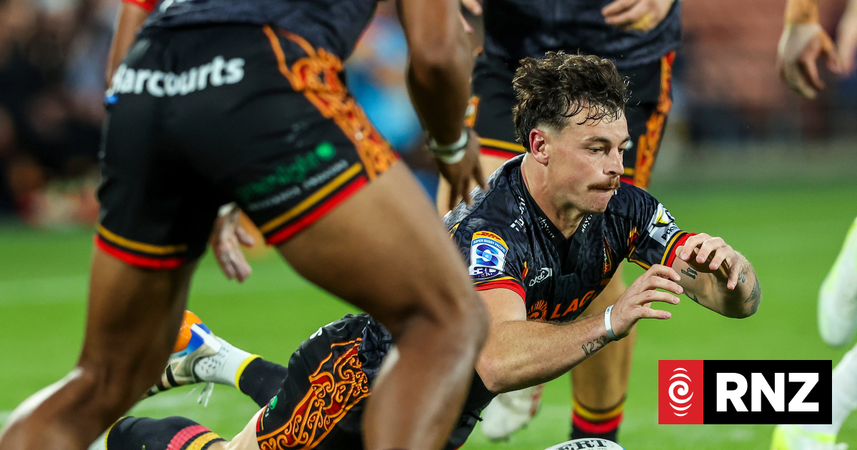 Live: Super Rugby Pacific - Chiefs v NSW Waratahs