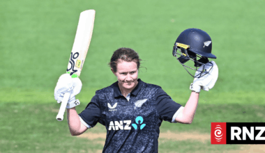 Live cricket: White Ferns v South Africa Women - third and final ODI