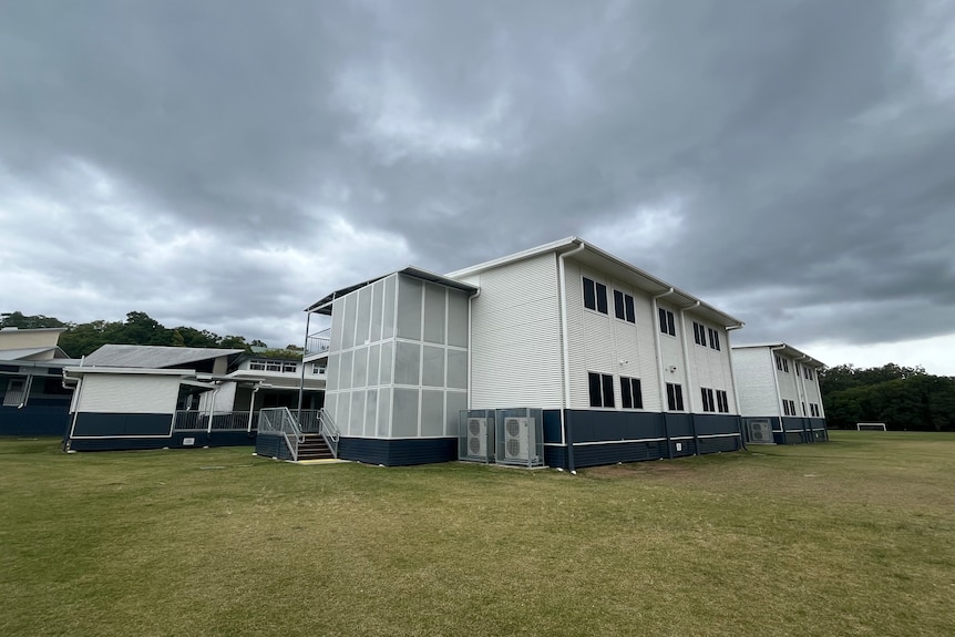 Demountable buildings 