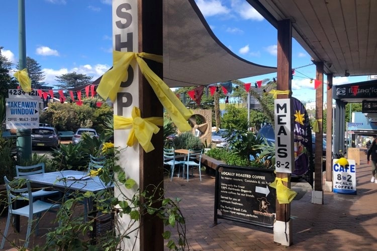 Yellow ribbons on Kiama main street.