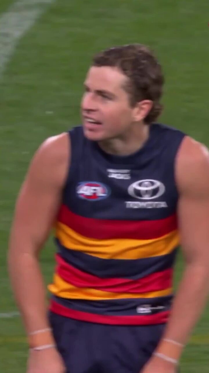 Controversial call robs Crows in thriller