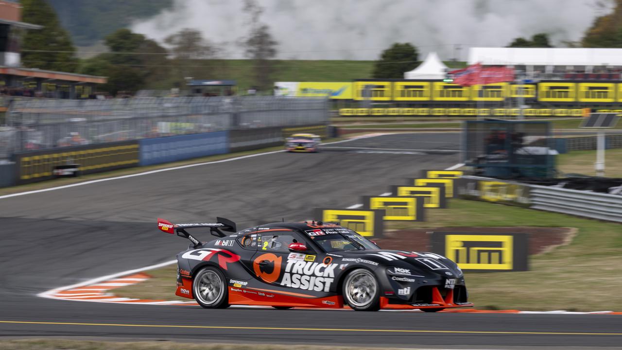 Cyclone Vaianu forces schedule change for New Zealand race, timing, weather alerts, feature race, time-limited finish, Kiwi double-header