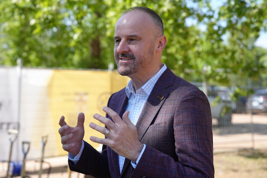 The UNSW Canberra sod turning event.