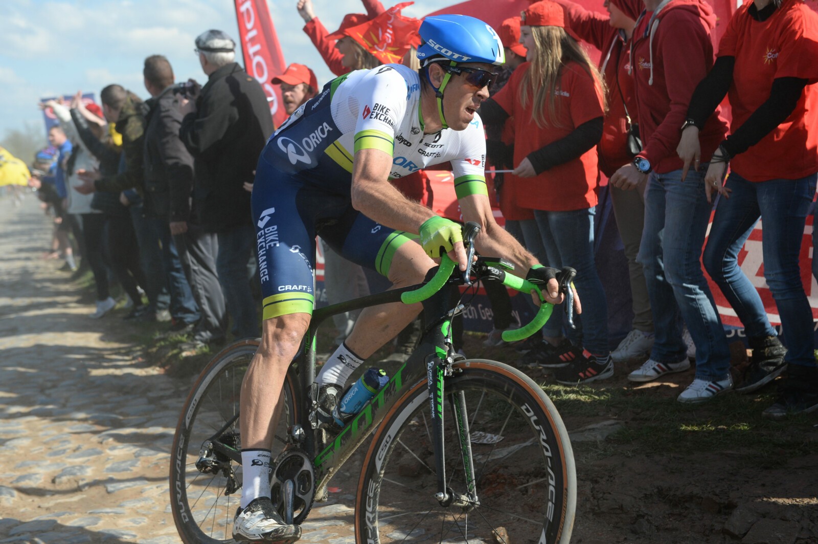 Hayman on his aero Scott Foil, a bike that stood out from the bunch as other riders in the Paris-Roubaix choose a more forgiving frame design from their quiver of bicycles. Photo by Sirotti