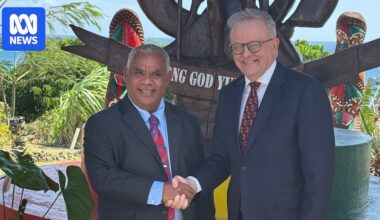 Vanuatu denies it is about to sign a security deal with China as Australia works to ink its own pact