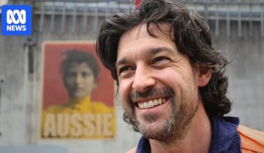 Why street artist Peter Drew decided to bring back his 'Aussie' poster series