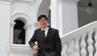 Gilbert Fan, a master medical social worker at the National Cancer Centre Singapore, received the Outstanding Social Worker Award, the highest accolade in the field, on 23 November 2021.