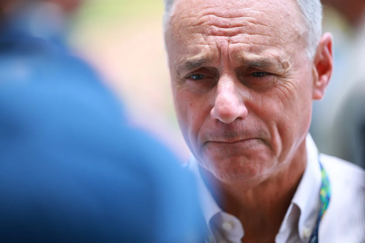 MLB owners, MLBPA reportedly set to begin labor negotiations soon, with salary cap at center of talks