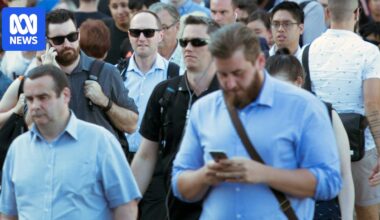 Unemployment rate remained at 4.3pc in March, in 'calm before the storm'