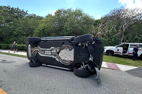Woods’ overturned vehicle on Jupiter Island, Florida.