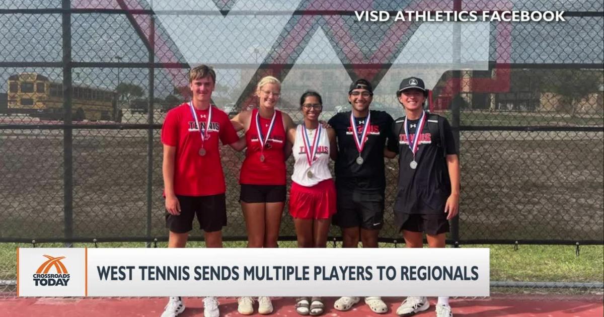 Victoria West Tennis shines at district meet with multiple podium finishes | Sports