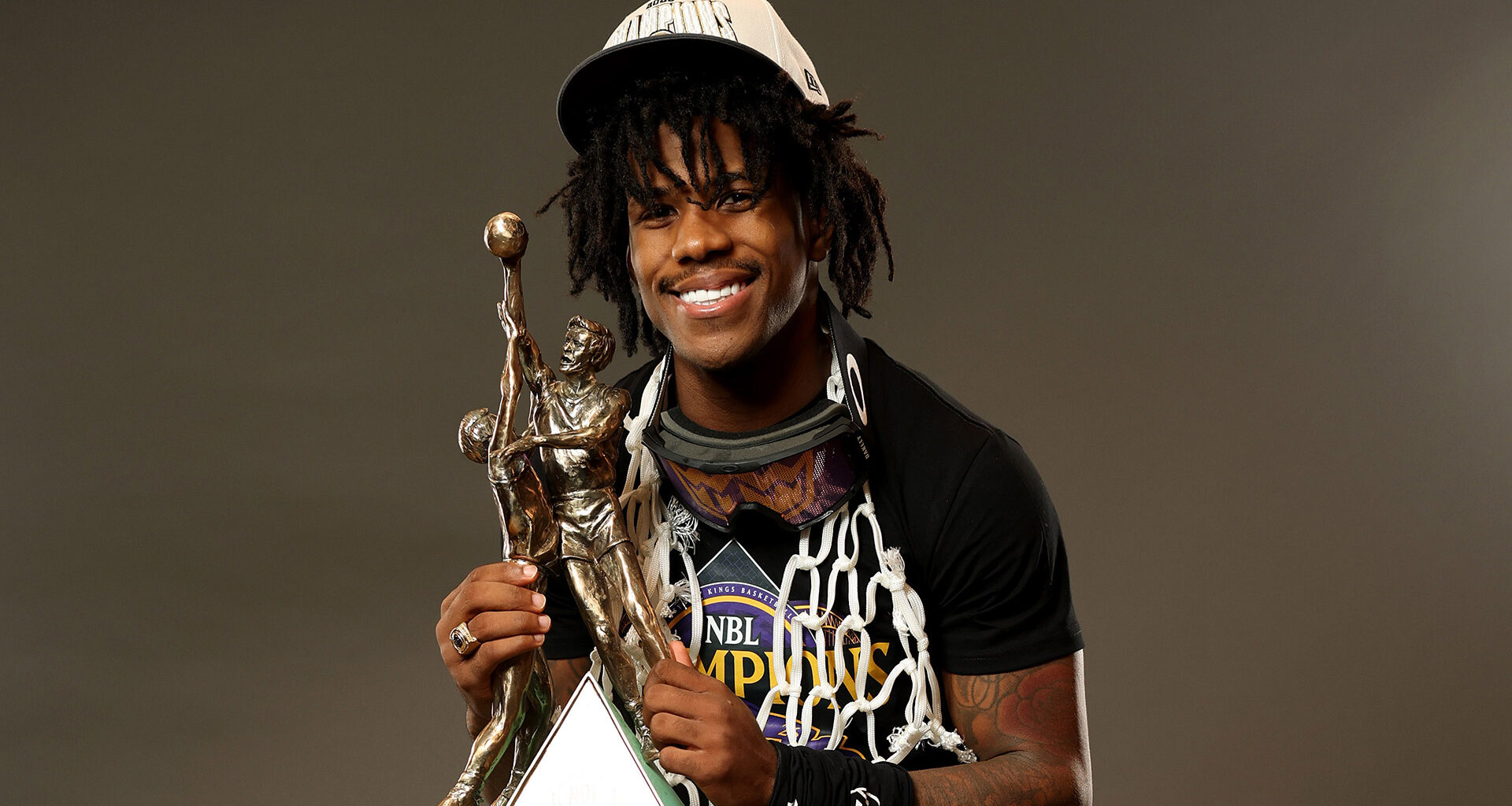 NBA push looms, but Davis vows Kings return