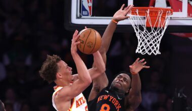 Dyson's Hawks snatch Game 2 in 'Knick' of time