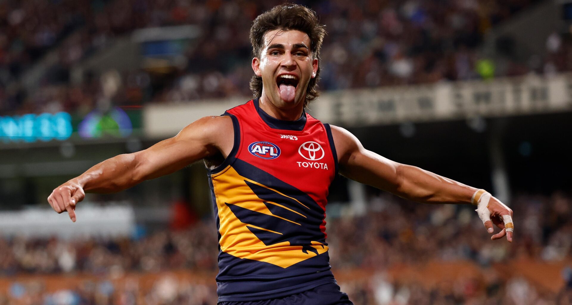 Crows snap losing streak to pile more pain on Blues