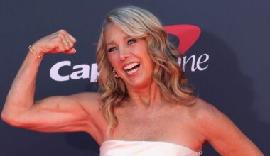 Denise Austin Shares 1 Simple Pilates Workout to Sculpt Your Abs