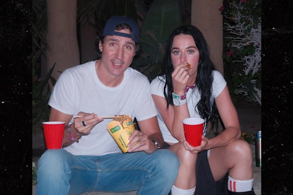 Former prime minister Justin Trudeau wears his cap backwards and eats some noodles with Katy Perry in a picture the pop singer posted from the Coachella music festival at the weekend.
